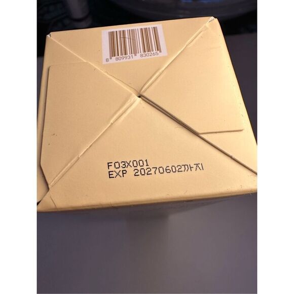 HEVEBLUE Salmon Caring Centella Light Cleansing Oil - 150ml - Picture 7 of 7